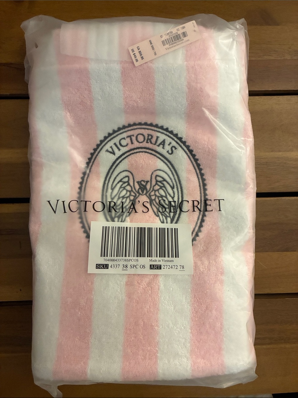 VICTORIA'S SECRET
Angel Essentials Terry Tote Bag